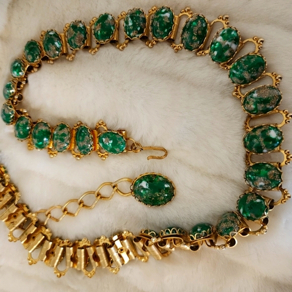 1960's Vintage Goldtone With Gren & Goldflake Cab.Belt - Picture 2 of 6